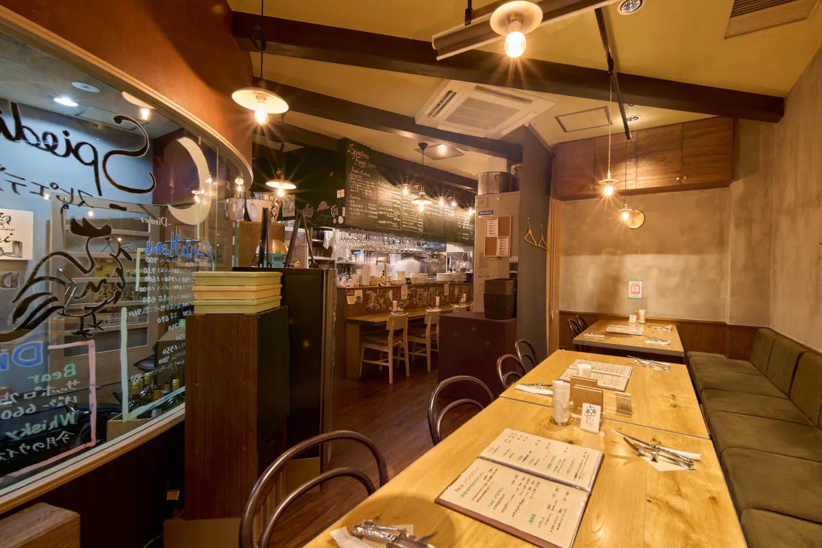 店内の全景